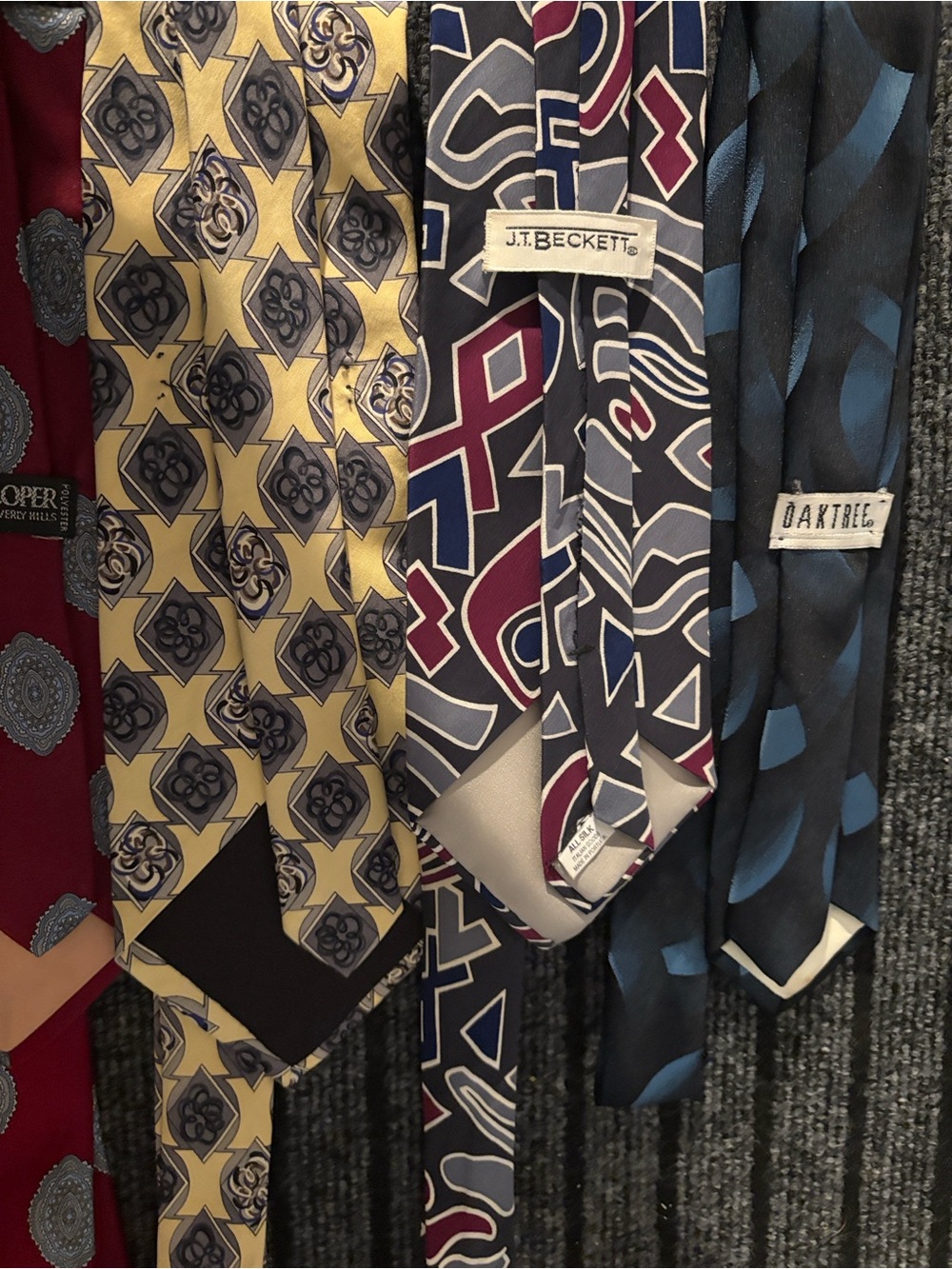 6 Assorted Men's Patterned Neckties - Multi-Color Pack - Picture 5 of 8